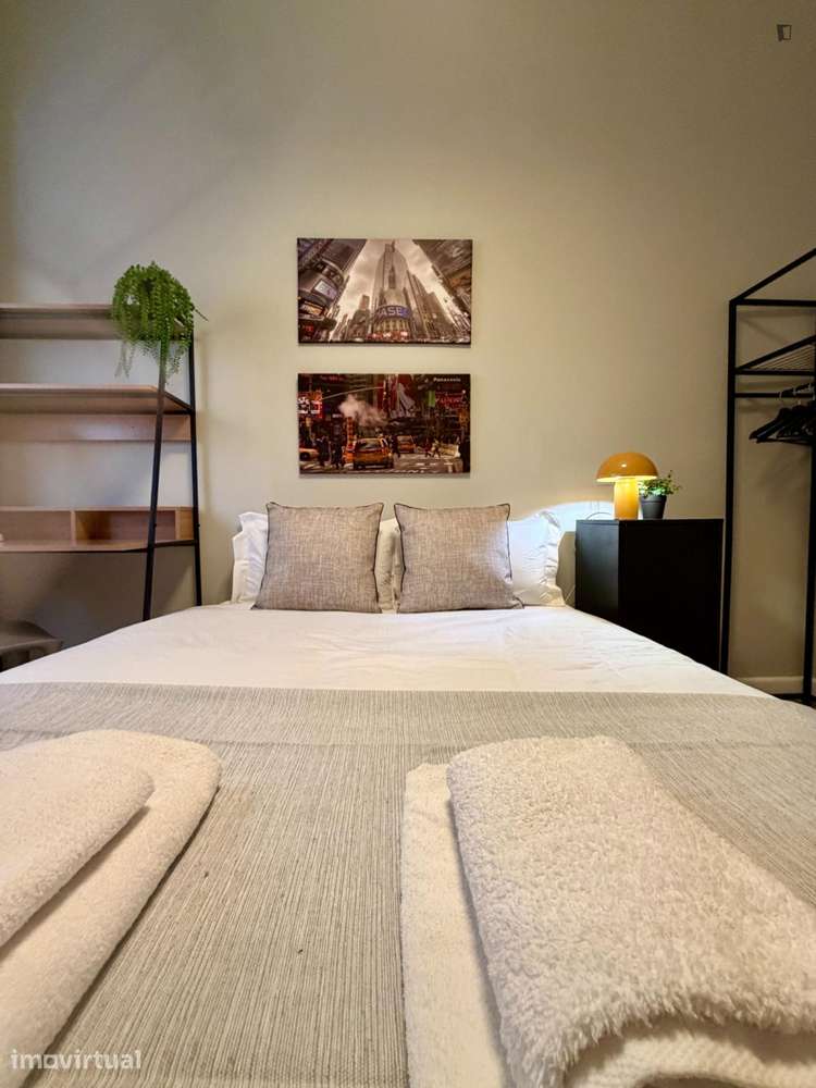 Quarto - localizado em Montes Claros Coimbra - Grande imagem: 4/27
