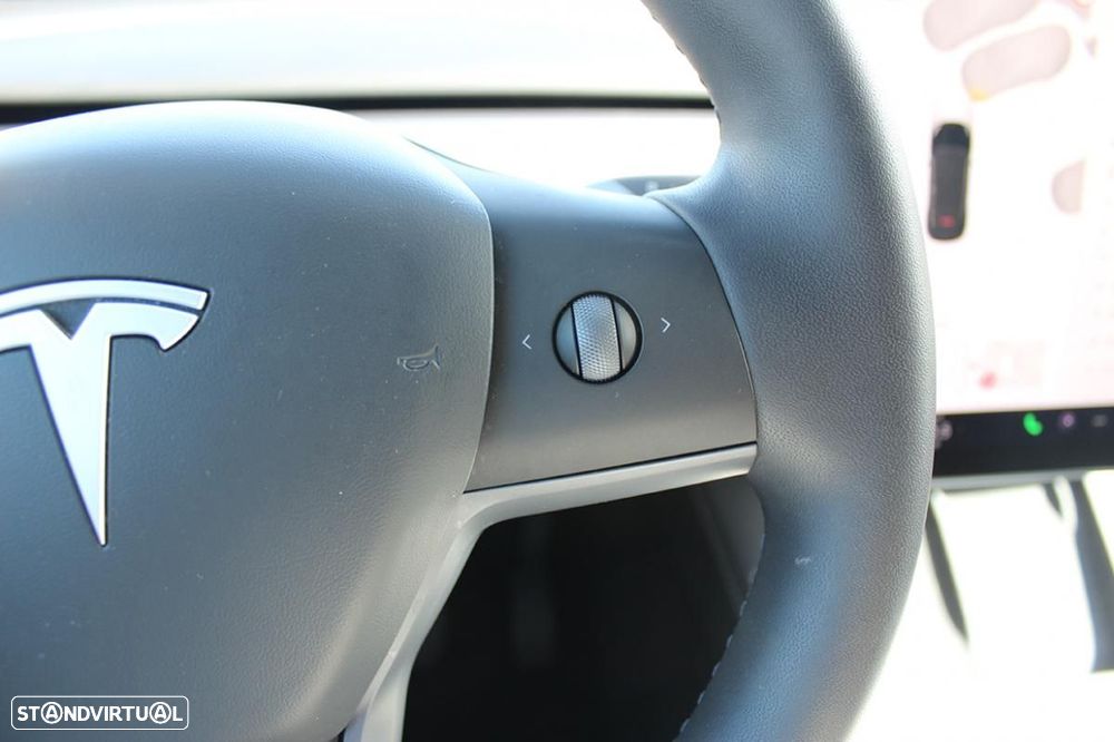 Tesla Model Y Standard - 24