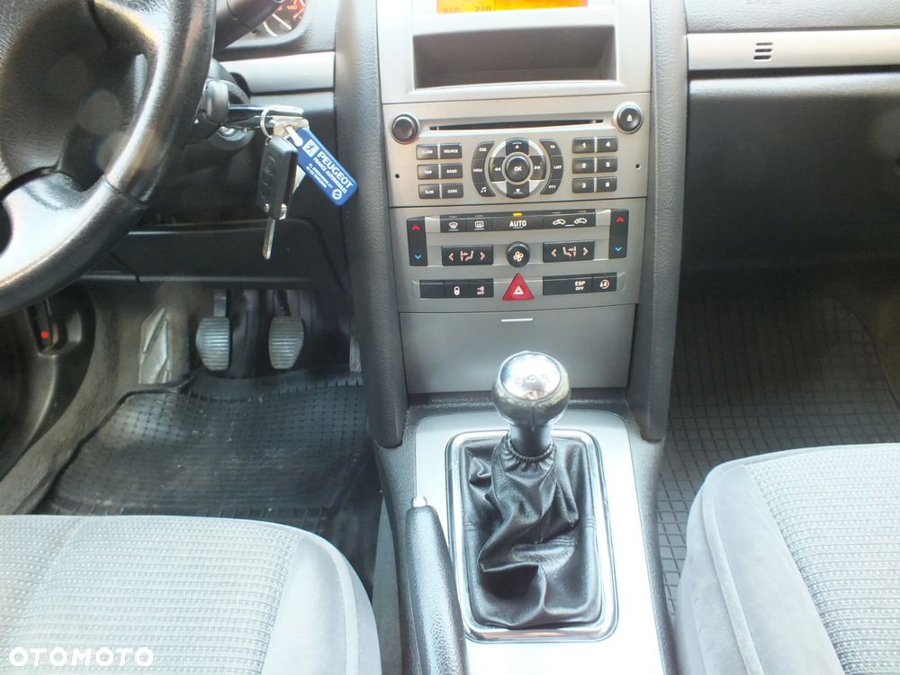 Peugeot 407 - 10