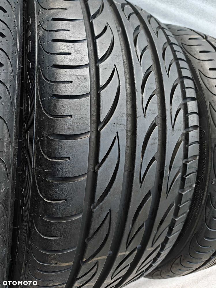 Opony Letnie 215/40/17 Pirelli 4szt 7,8mm MB - 2