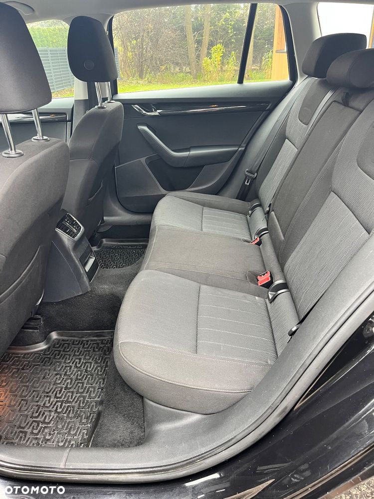 Skoda Octavia 2.0 TDI Ambition DSG - 13