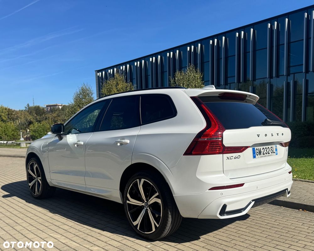 Volvo XC 60 T6 AWD Recharge Geartronic RDesign Expression - 6
