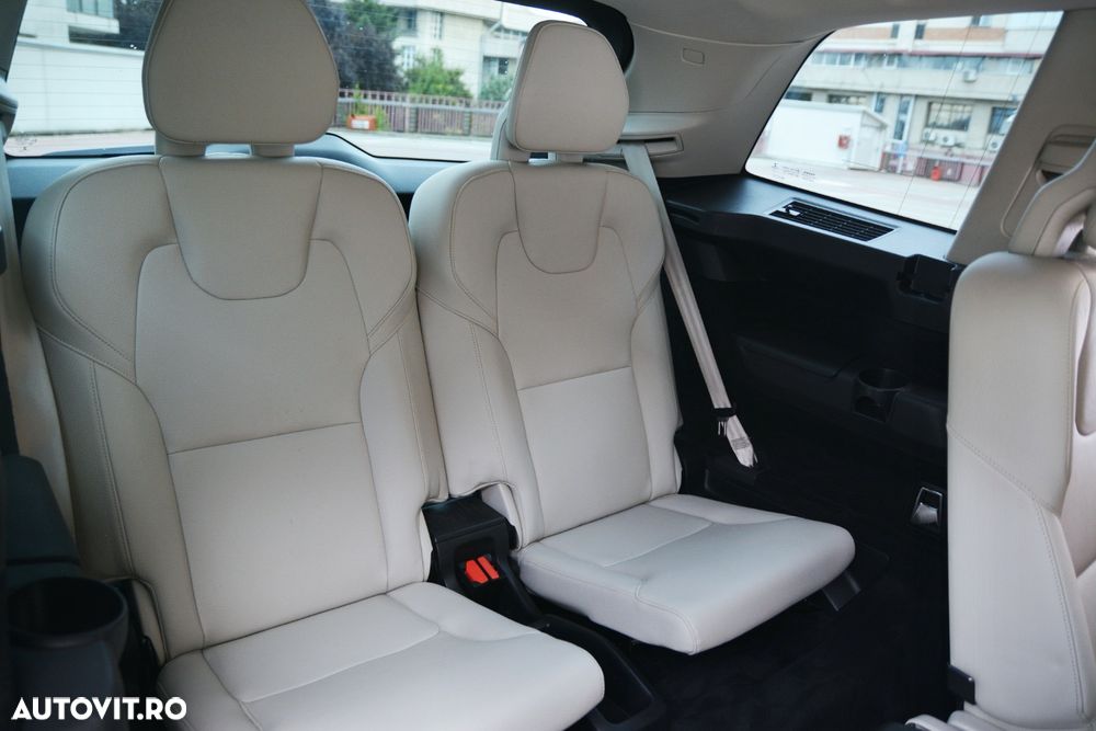 Volvo XC 90 D5 AWD Geartronic Inscription - 8