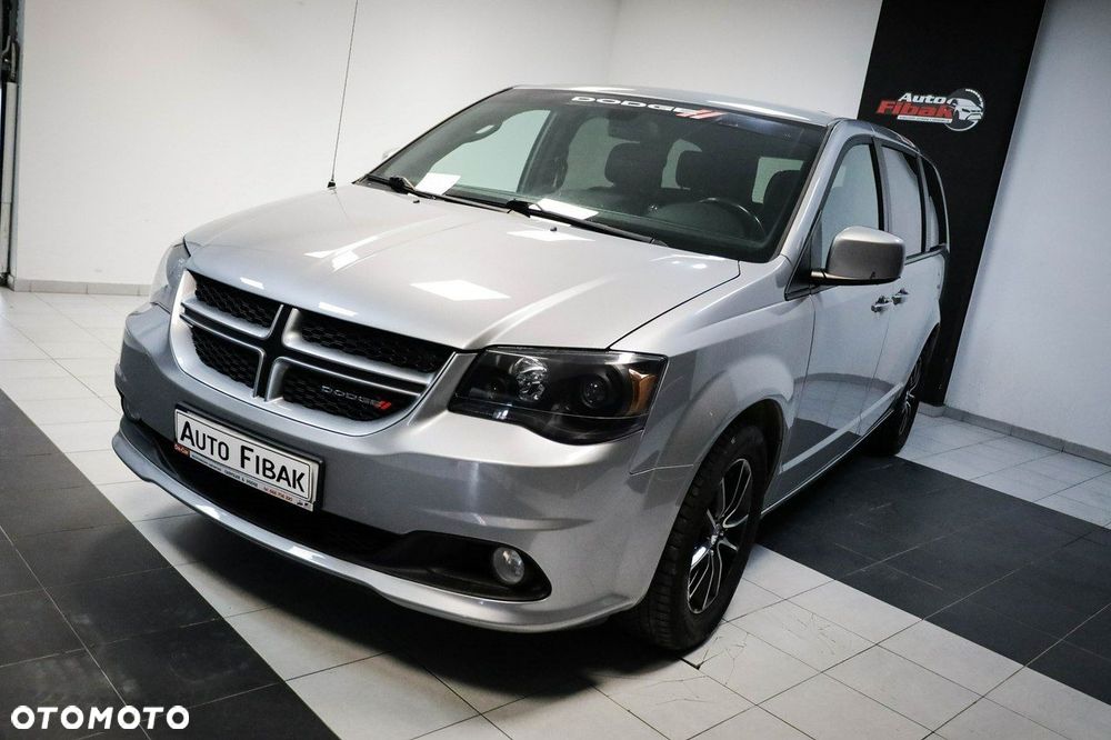 Dodge Grand Caravan - 5