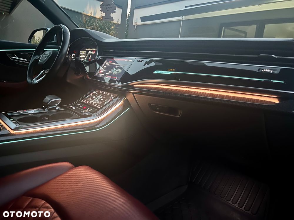 Audi SQ8 - 39