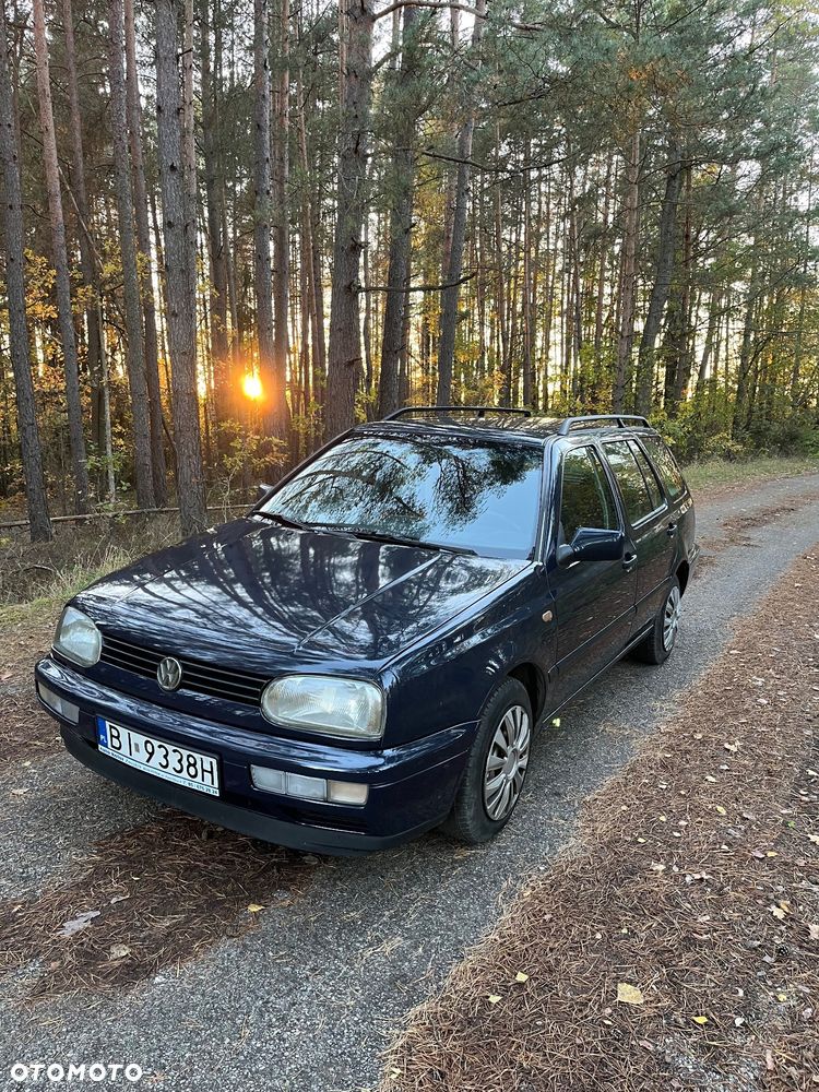 Volkswagen Golf 1.8 CL - 1
