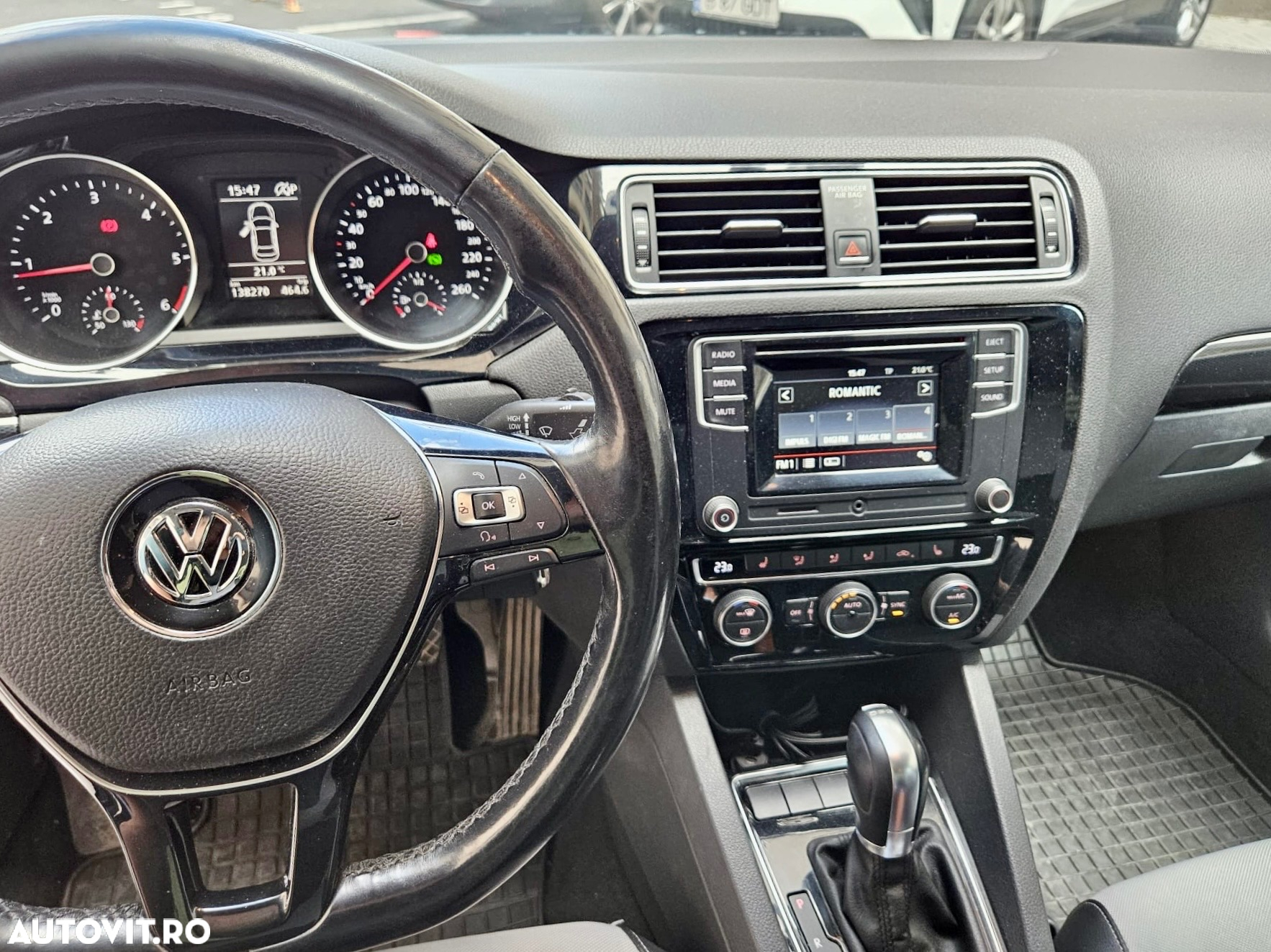Volkswagen Jetta 2.0 TDI DSG Comfortline - 7