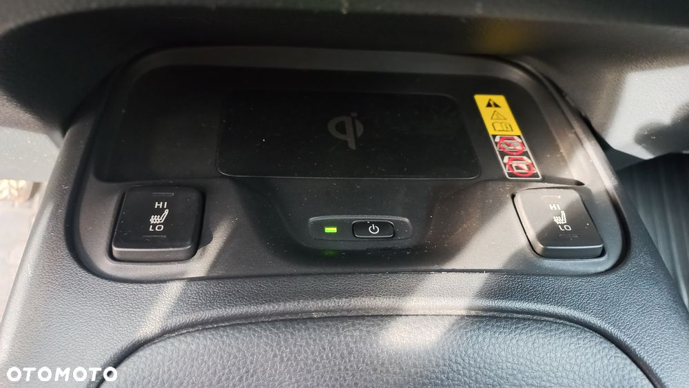 Toyota Corolla 1.8 Hybrid Comfort - 13