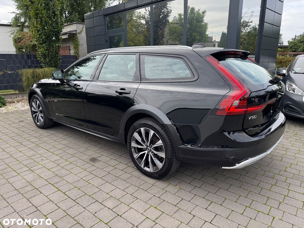 Volvo V90 Cross Country B4 D AWD Ultimate - 4