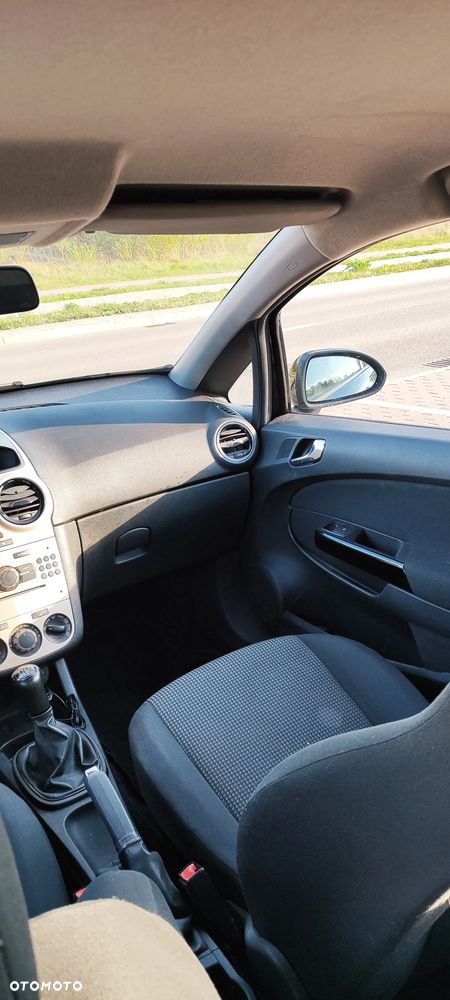 Opel Corsa 1.2 16V Cosmo - 5