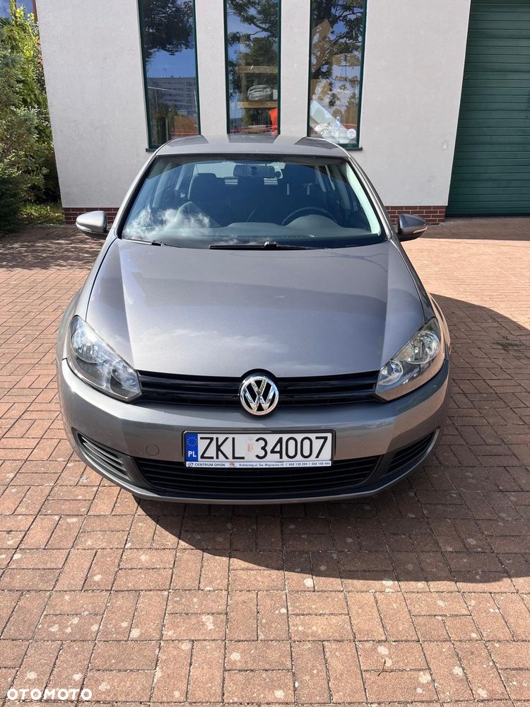 Volkswagen Golf - 1
