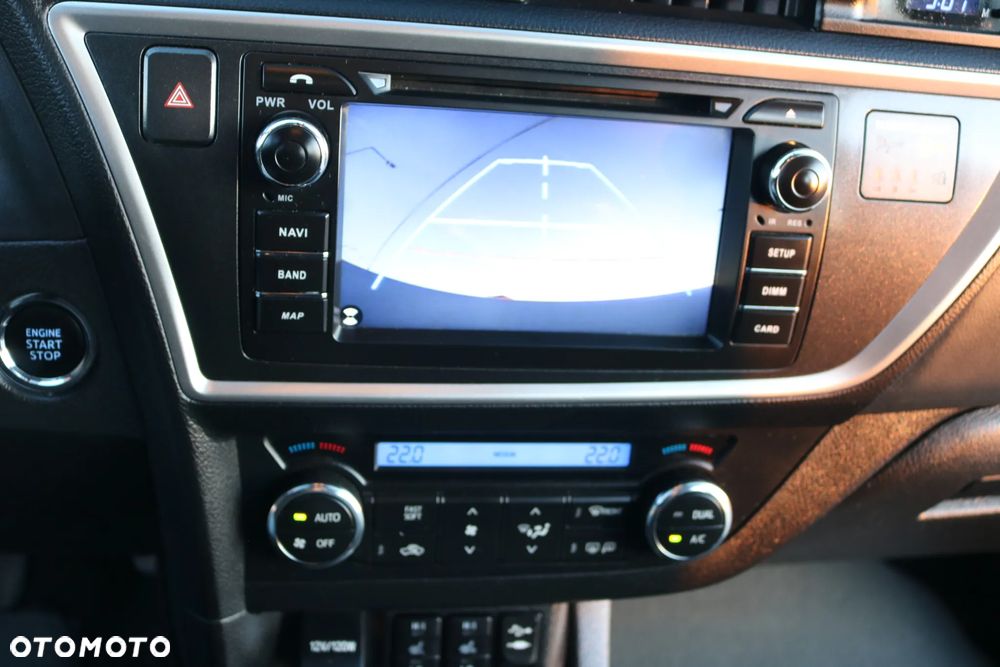 Toyota Auris 2.0 D-4D Prestige - 25