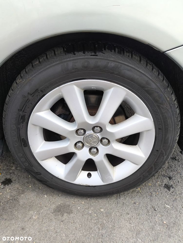 Toyota Avensis 1.8 VVT-i Luna - 12