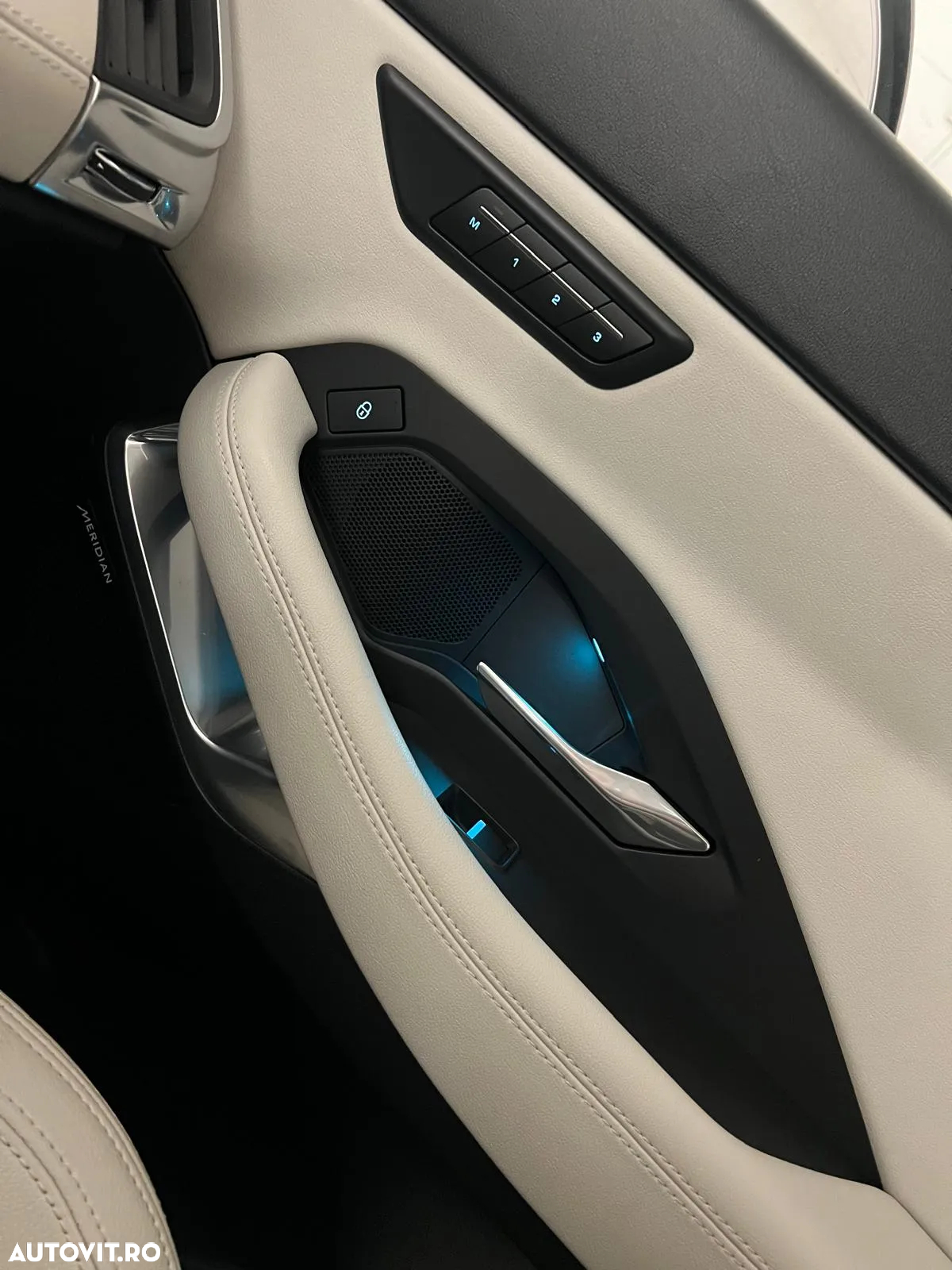 Jaguar E-Pace P250 AWD R-Dynamic HSE - 8