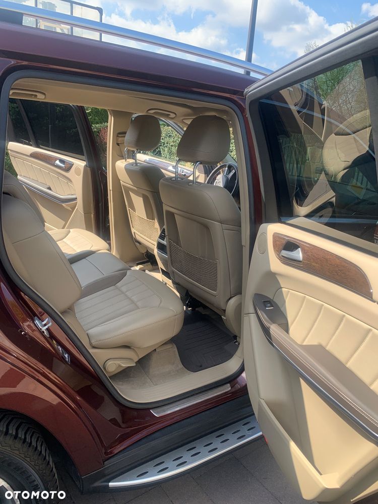 Mercedes-Benz GL - 12