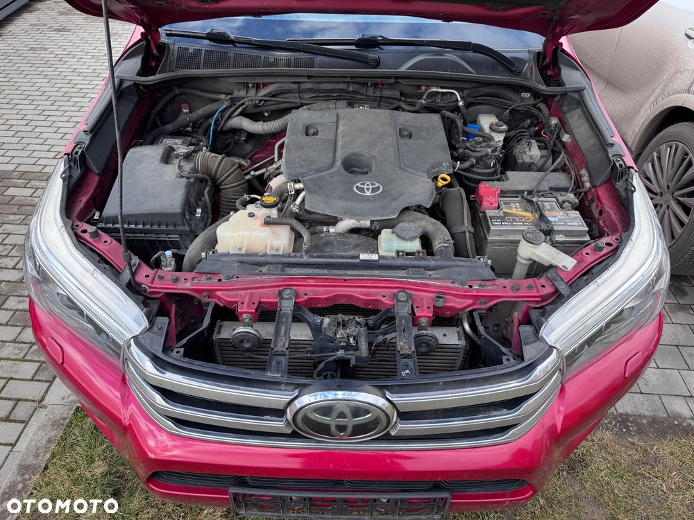 Toyota Hilux 2.4 D-4D Extra Cab DLX 4x4 - 5