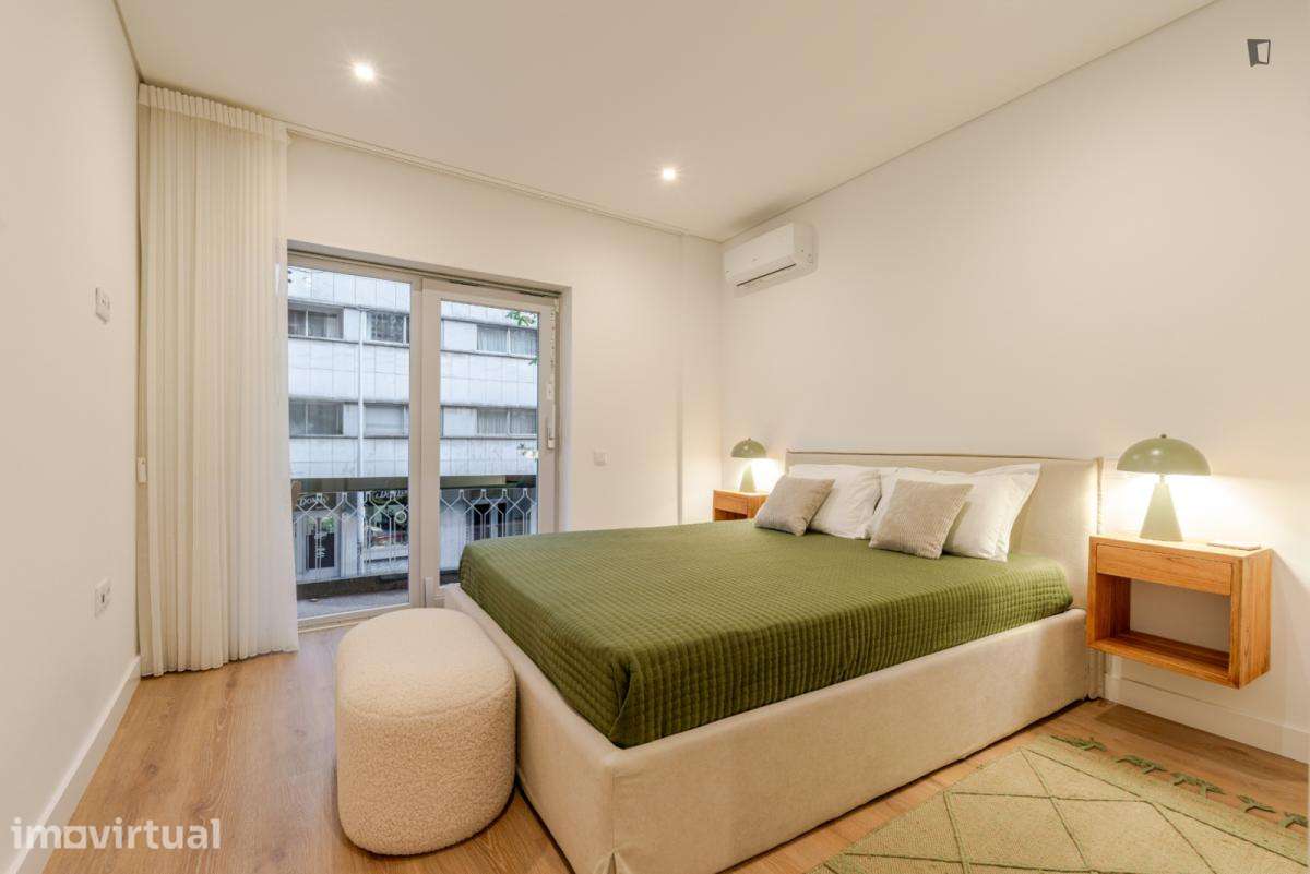Apartamento com 2 quartos - localizado em Santo Ildefonso Porto - Grande imagem: 4/39