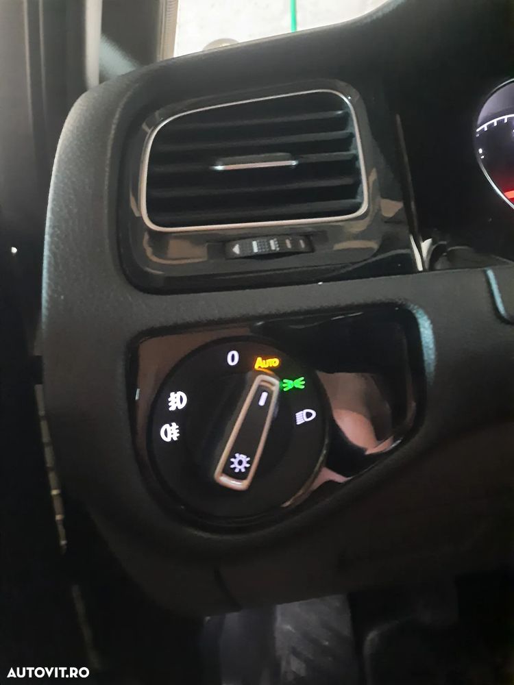 Volkswagen Golf 2.0 TDI BlueMotion Technology Edition - 12