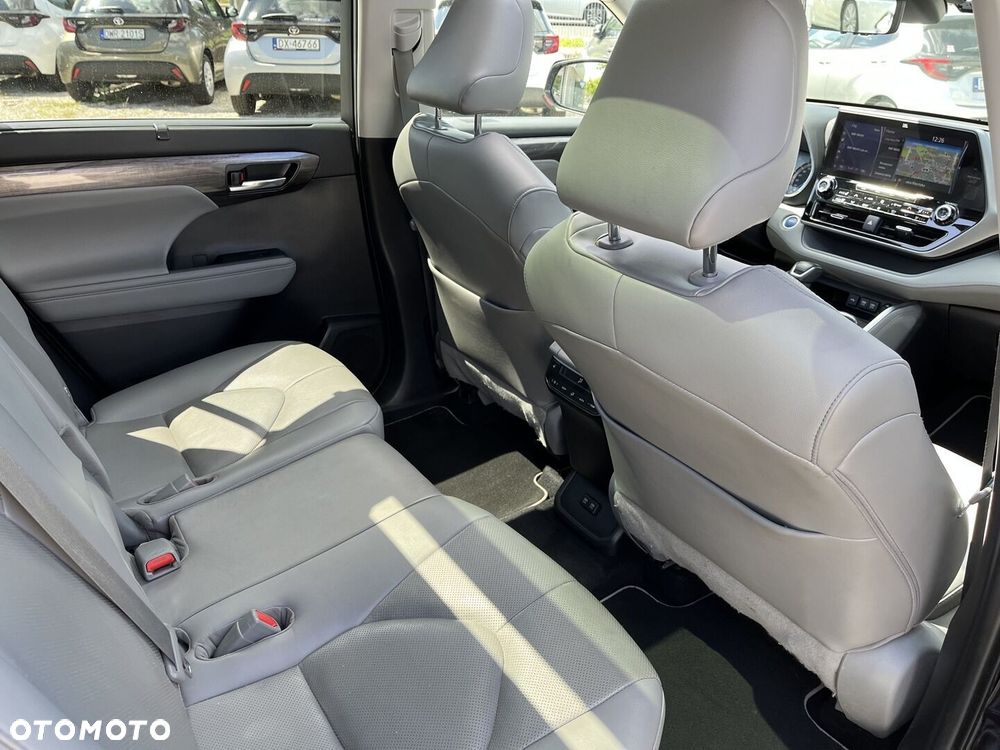 Toyota Highlander - 10