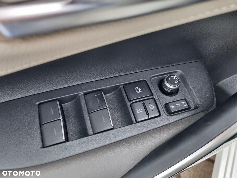 Toyota Corolla 1.8 Hybrid Executive - 19