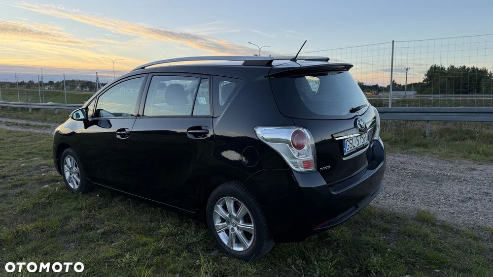 Toyota Verso - 5