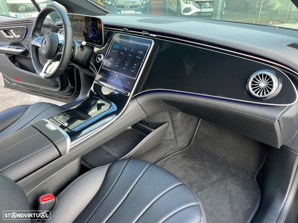 Mercedes-Benz EQE 300 Electric Art - 17