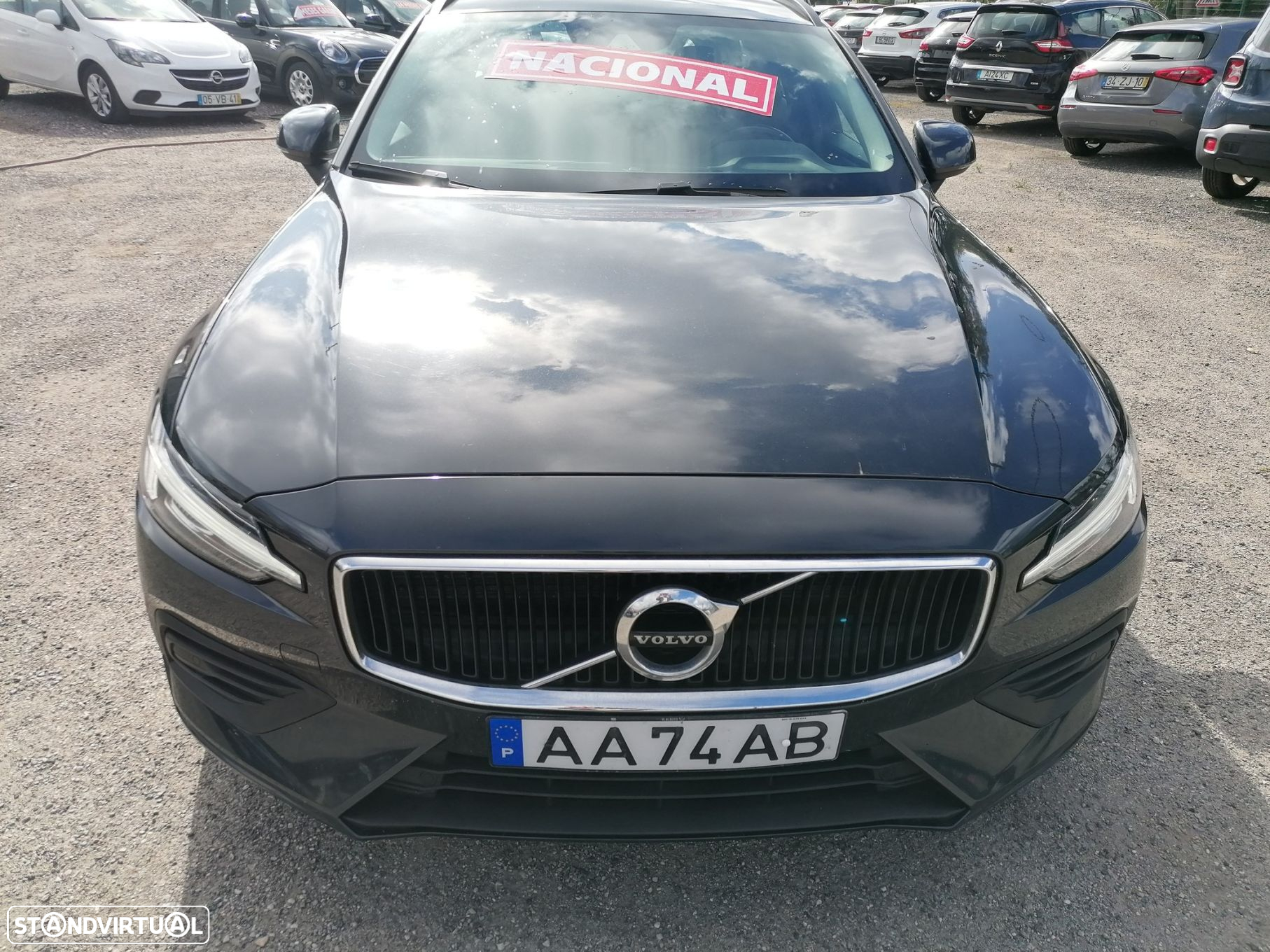 Volvo V60 2.0 D3 Momentum Geartronic - 3