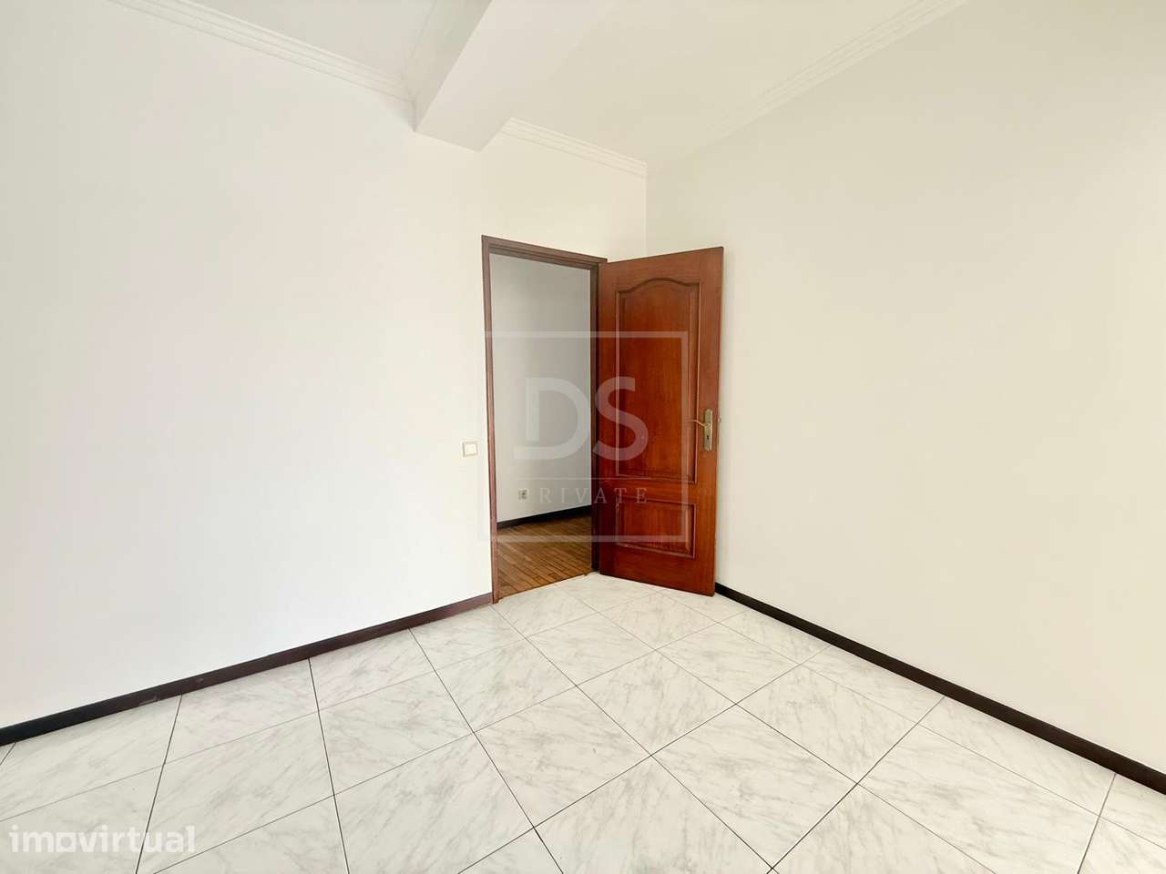 T3 com 154m² | 3 Varandas | Garagem Fechada | A 2 Passos do Metro e do - Grande imagem: 5/22