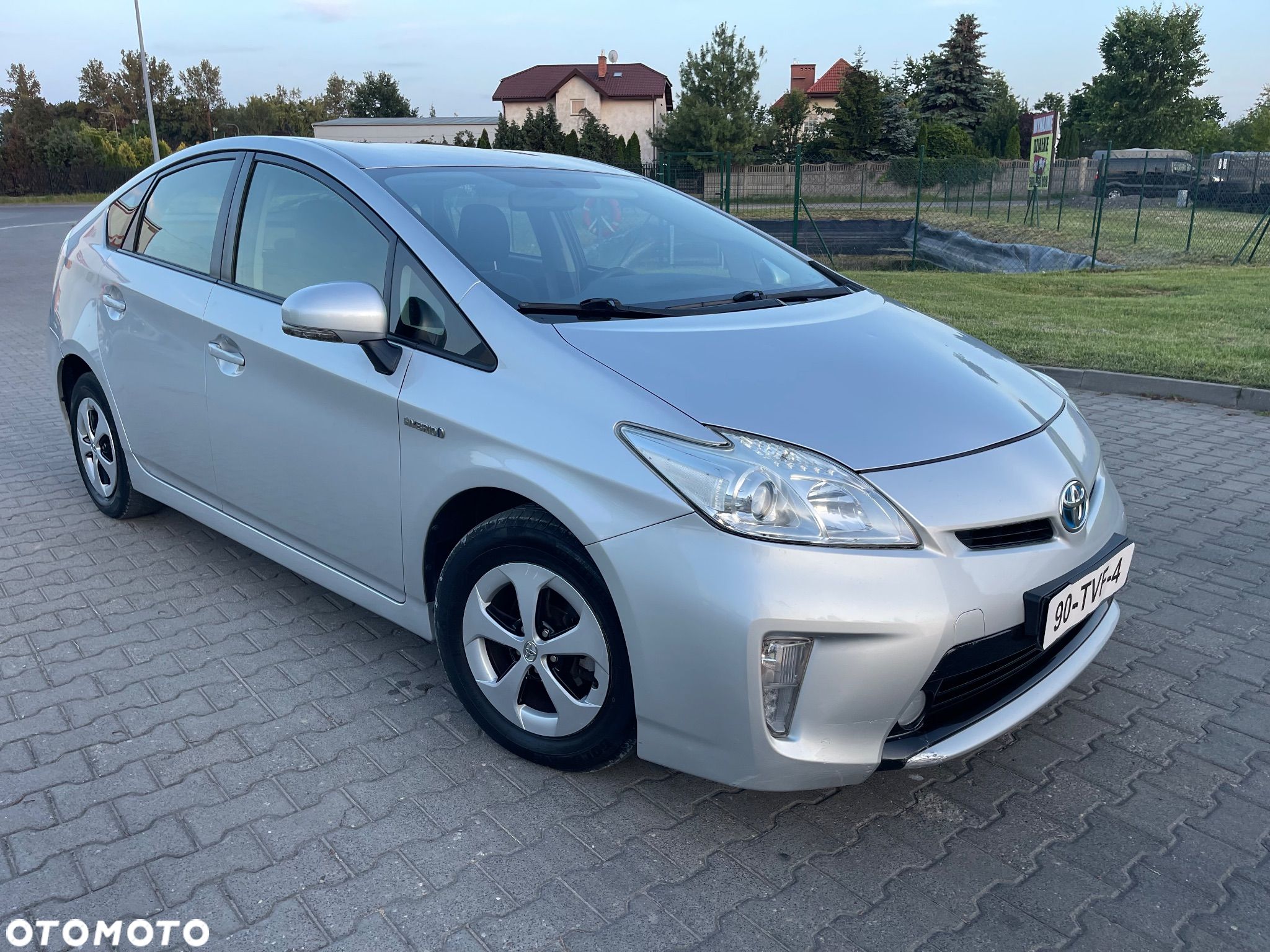 Toyota Prius (Hybrid) Executive - 1