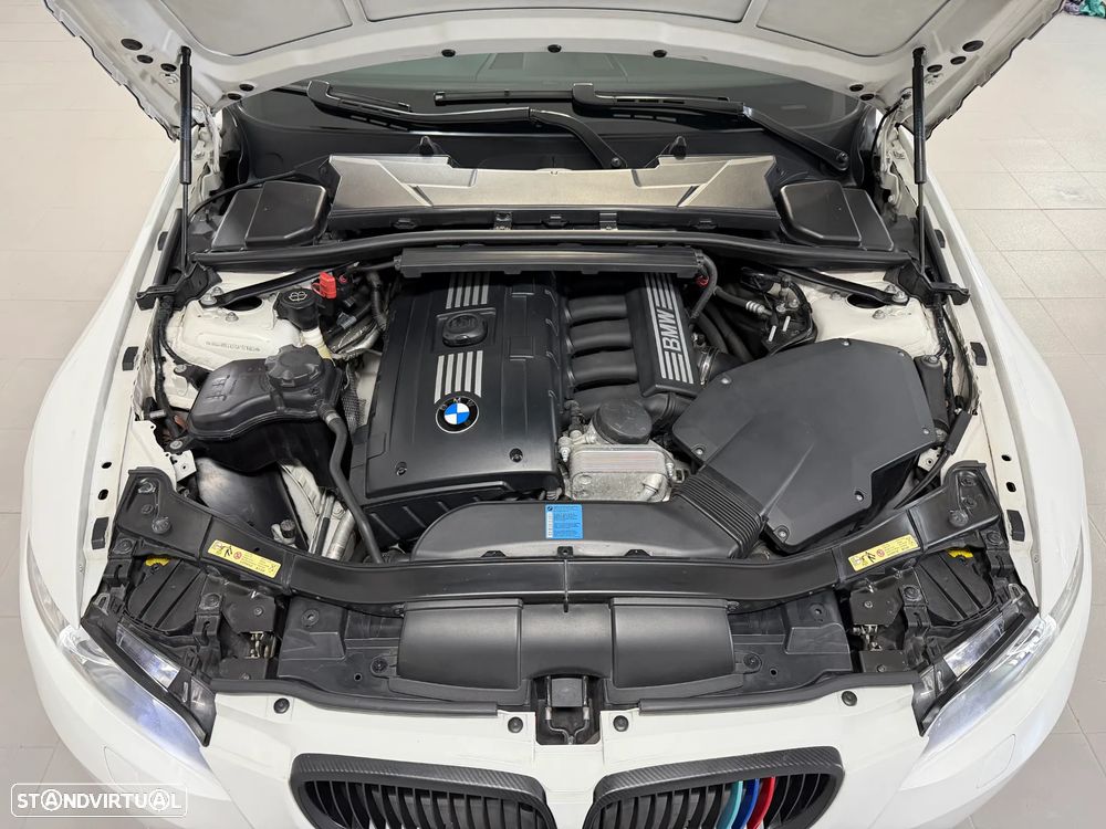 BMW 325 i M Sport Edition - 18