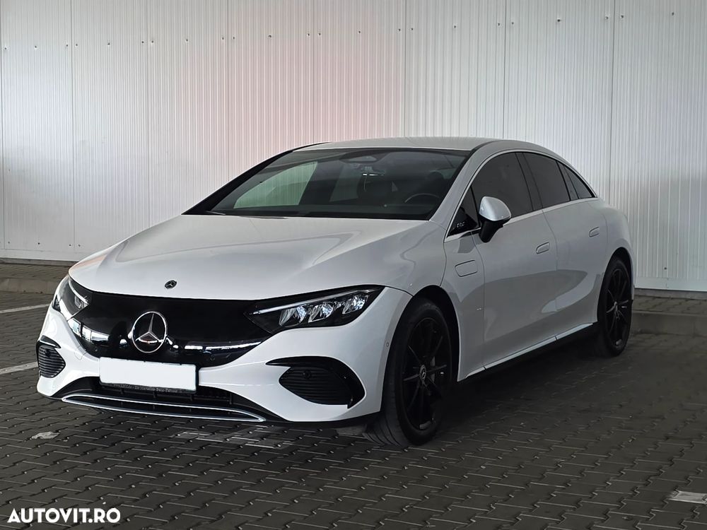 Mercedes-Benz EQE 300 - 24