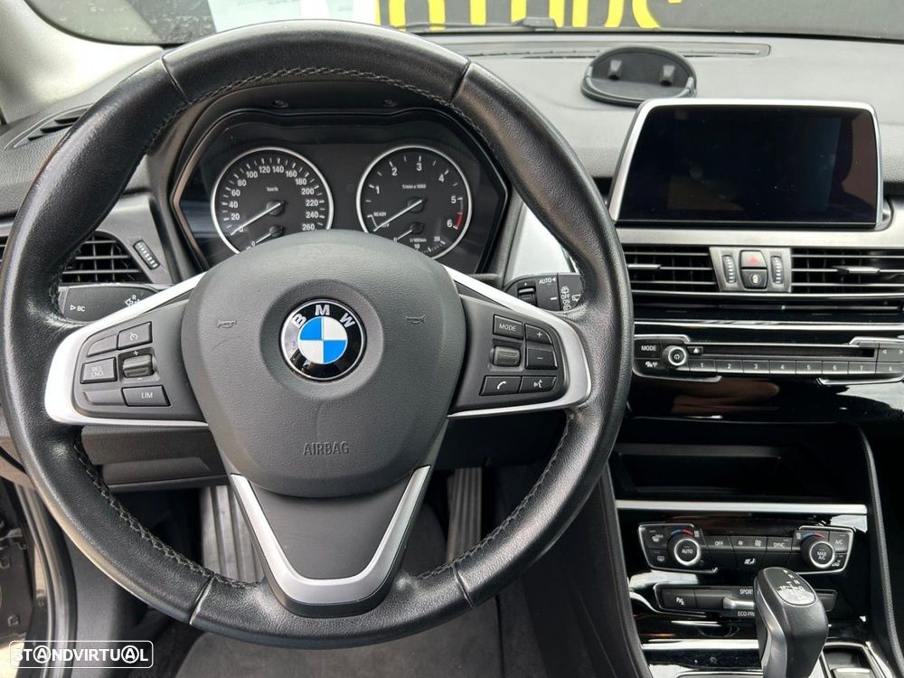 BMW 216 Active Tourer d Auto - 10