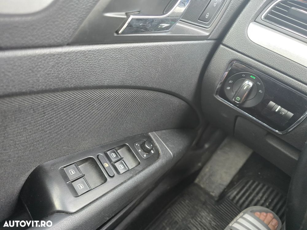 Skoda Superb 2.0 TDI 4X4 Elegance - 6