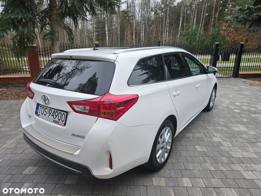 Toyota Auris - 10