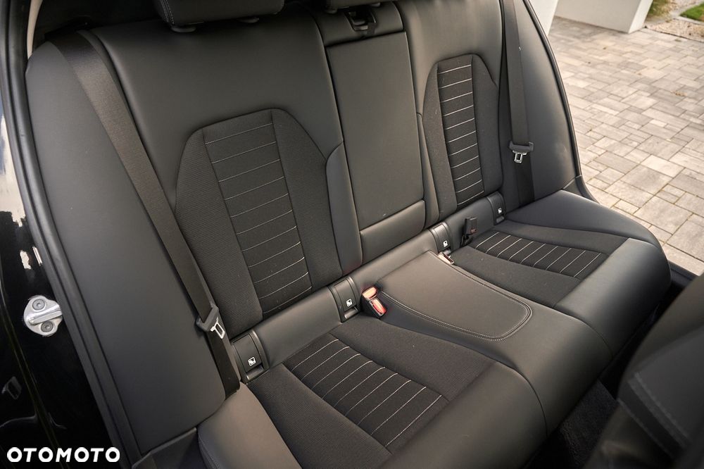 BMW Seria 3 330e Sport Line sport - 23