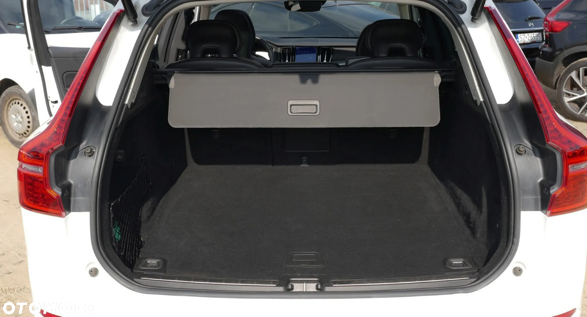 Volvo XC 60 T8 AWD Plug-In Hybrid Momentum Pro - 21
