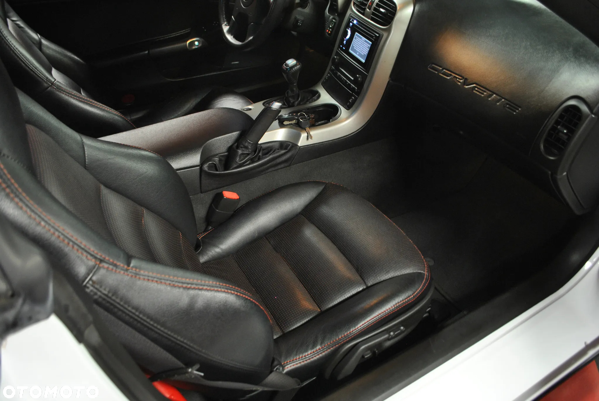 Chevrolet Corvette - 15