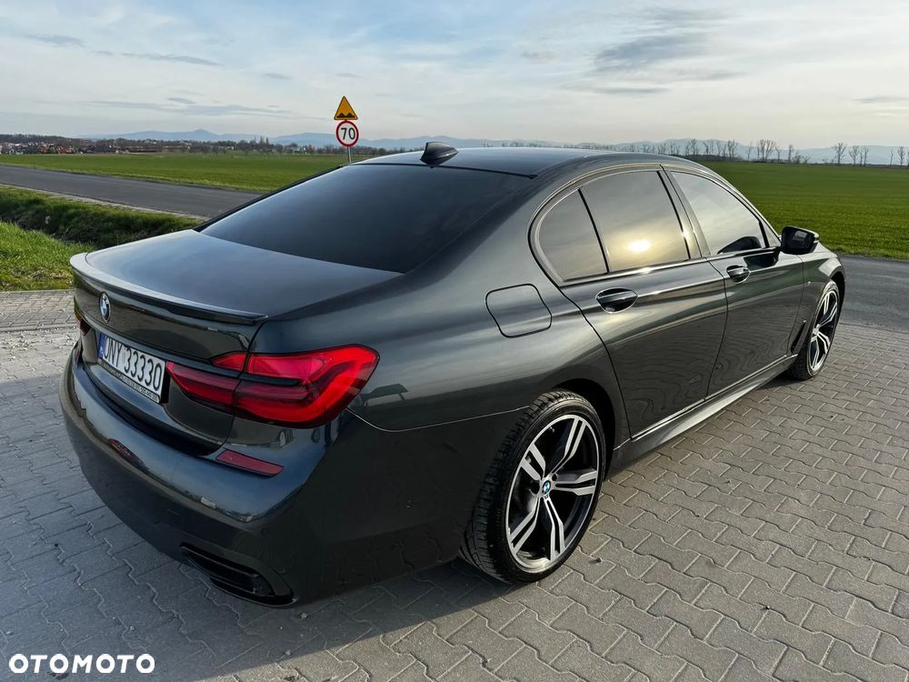 BMW Seria 7 750d xDrive - 11