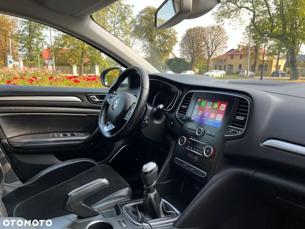 Renault Megane 1.5 Blue dCi Intens - 9