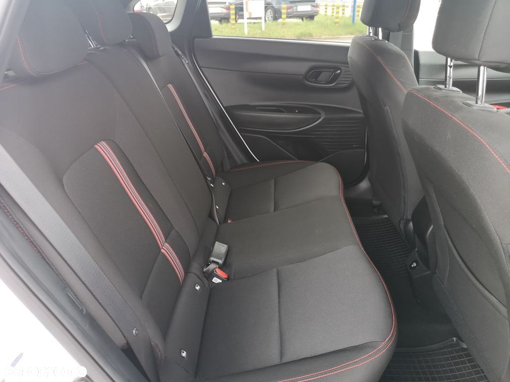 Hyundai i20 - 25