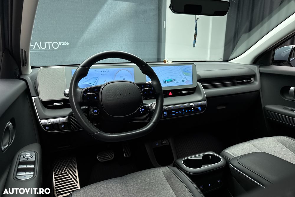 Hyundai IONIQ - 26