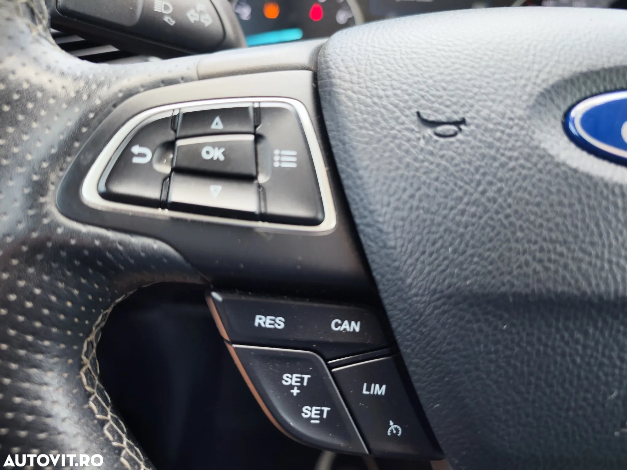 Ford EcoSport 1.0 EcoBoost ST-Line - 25