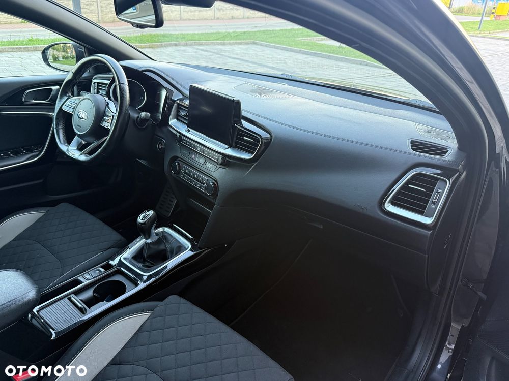 Kia ProCeed 1.4 T-GDI GT Line - 15