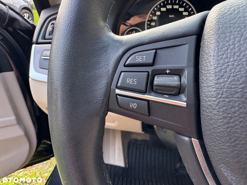 BMW Seria 5 - 32