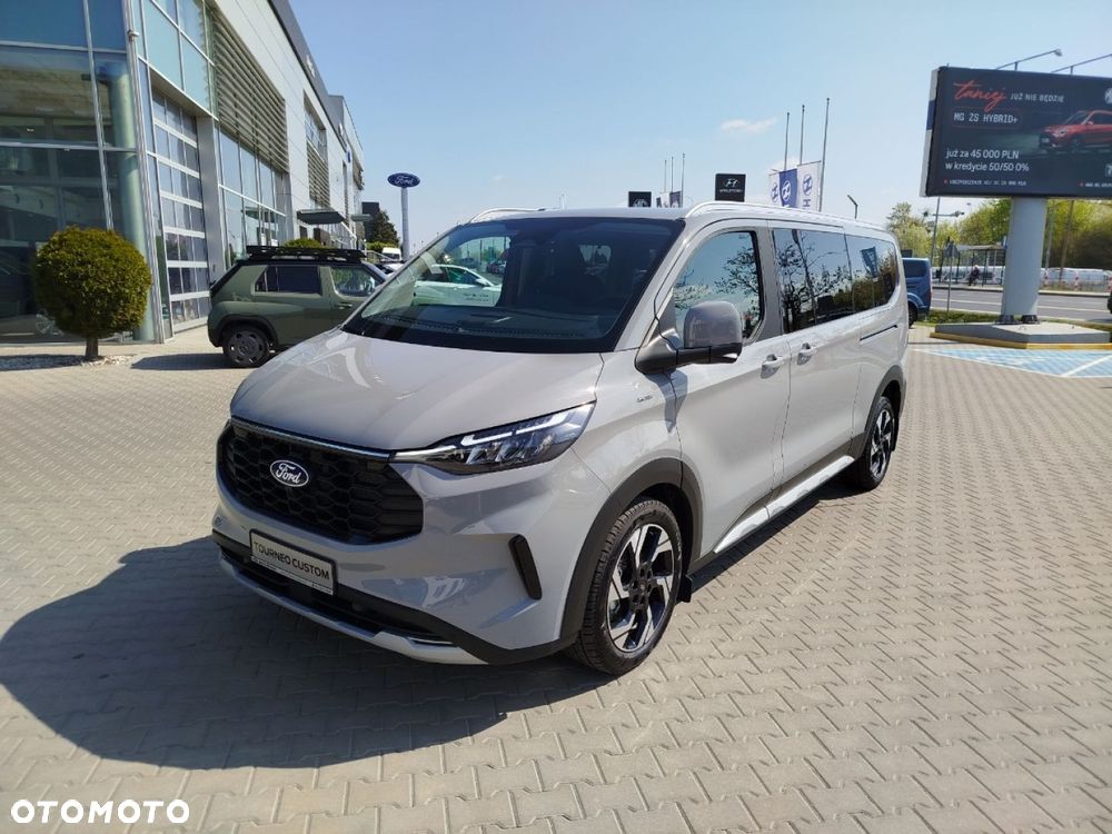 Ford Tourneo Custom - 2