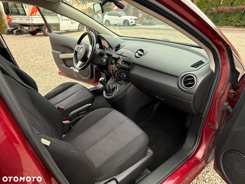 Mazda 2 - 6