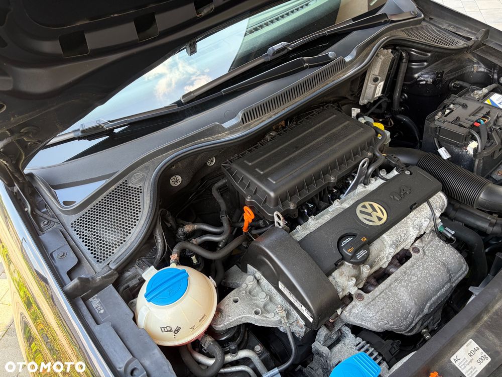 Volkswagen Polo 1.4 16V Trendline DSG - 10