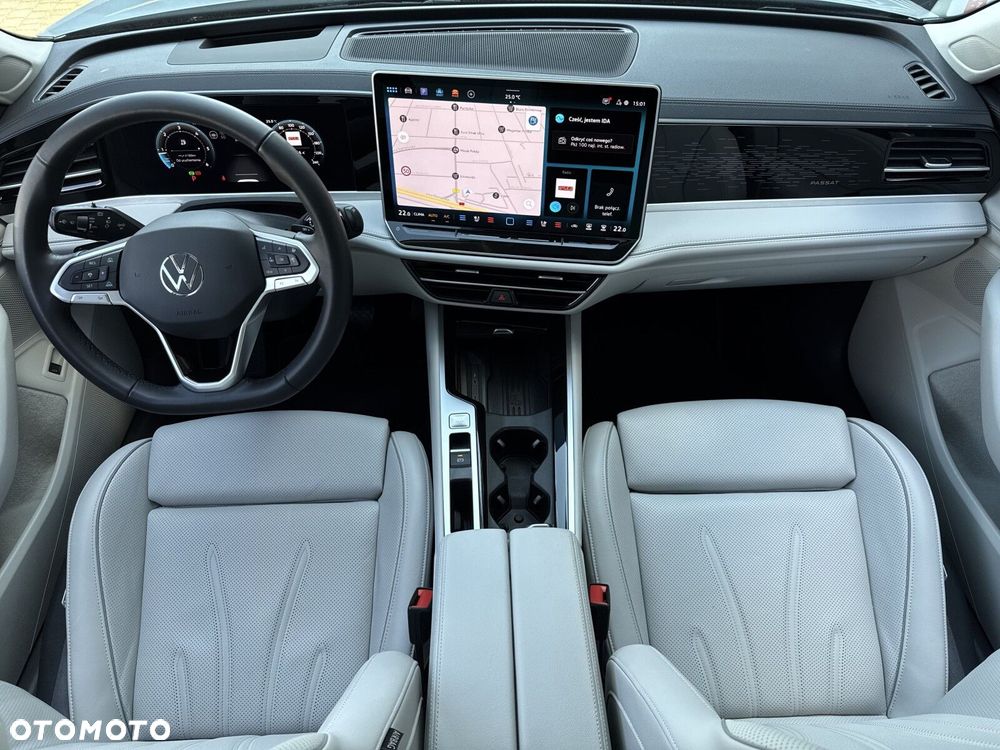 Volkswagen Passat Variant 2.0 TDI SCR 4Mot Elegance DSG - 19
