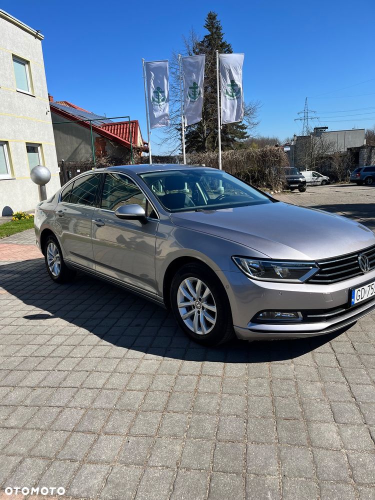 Volkswagen Passat 1.6 TDI SCR DSG Comfortline - 6