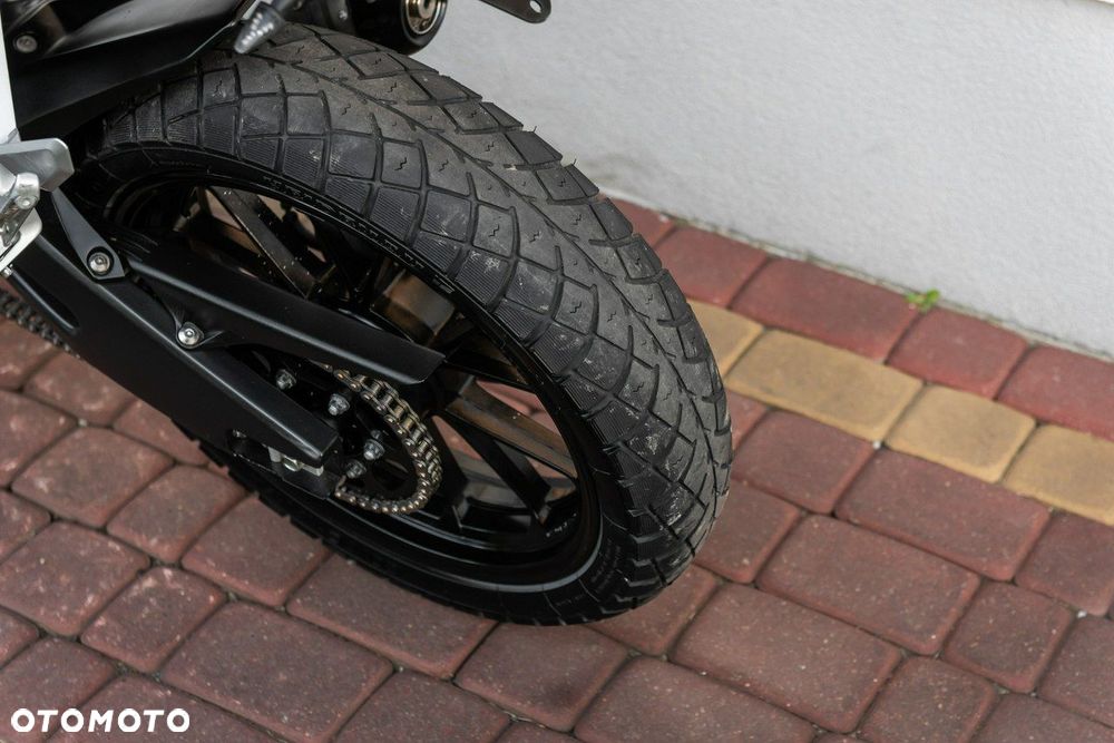 Yamaha MT - 8